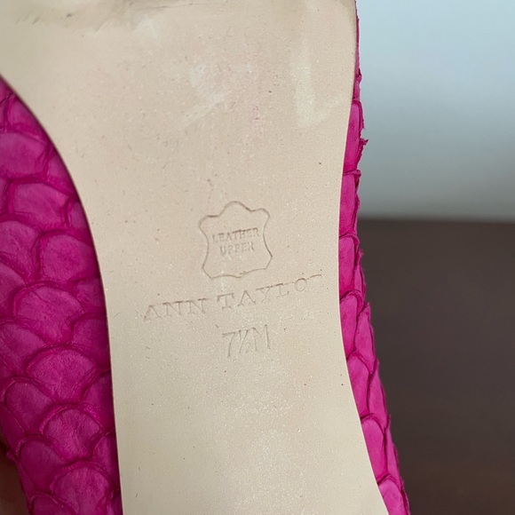 Ann Taylor OE Perfect Exotic Faux Snakeskin Pumps In Fuchsia/Pink Size US 7.5 - Picture 6 of 9